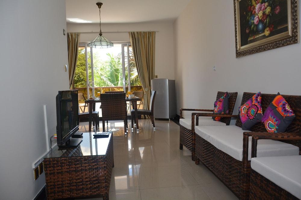 Bur Nas Beach Luxury Suite Pereybere Beach Kültér fotó