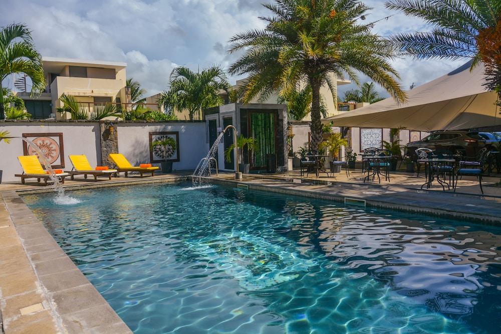 Bur Nas Beach Luxury Suite Pereybere Beach Kültér fotó
