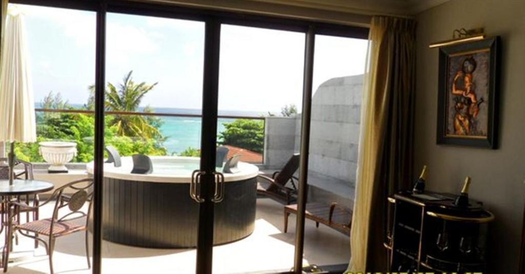 Bur Nas Beach Luxury Suite Pereybere Beach Kültér fotó