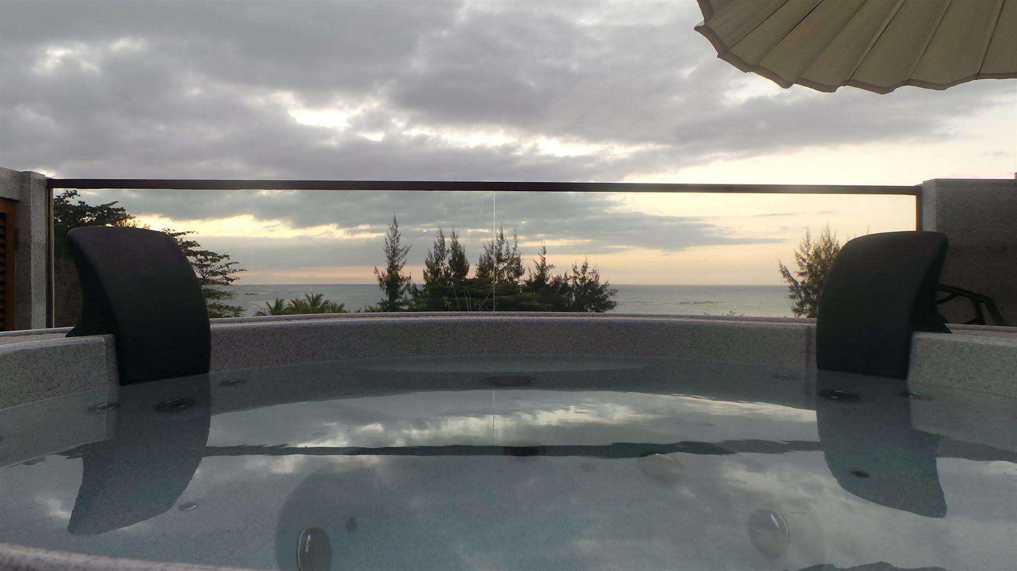 Bur Nas Beach Luxury Suite Pereybere Beach Kültér fotó
