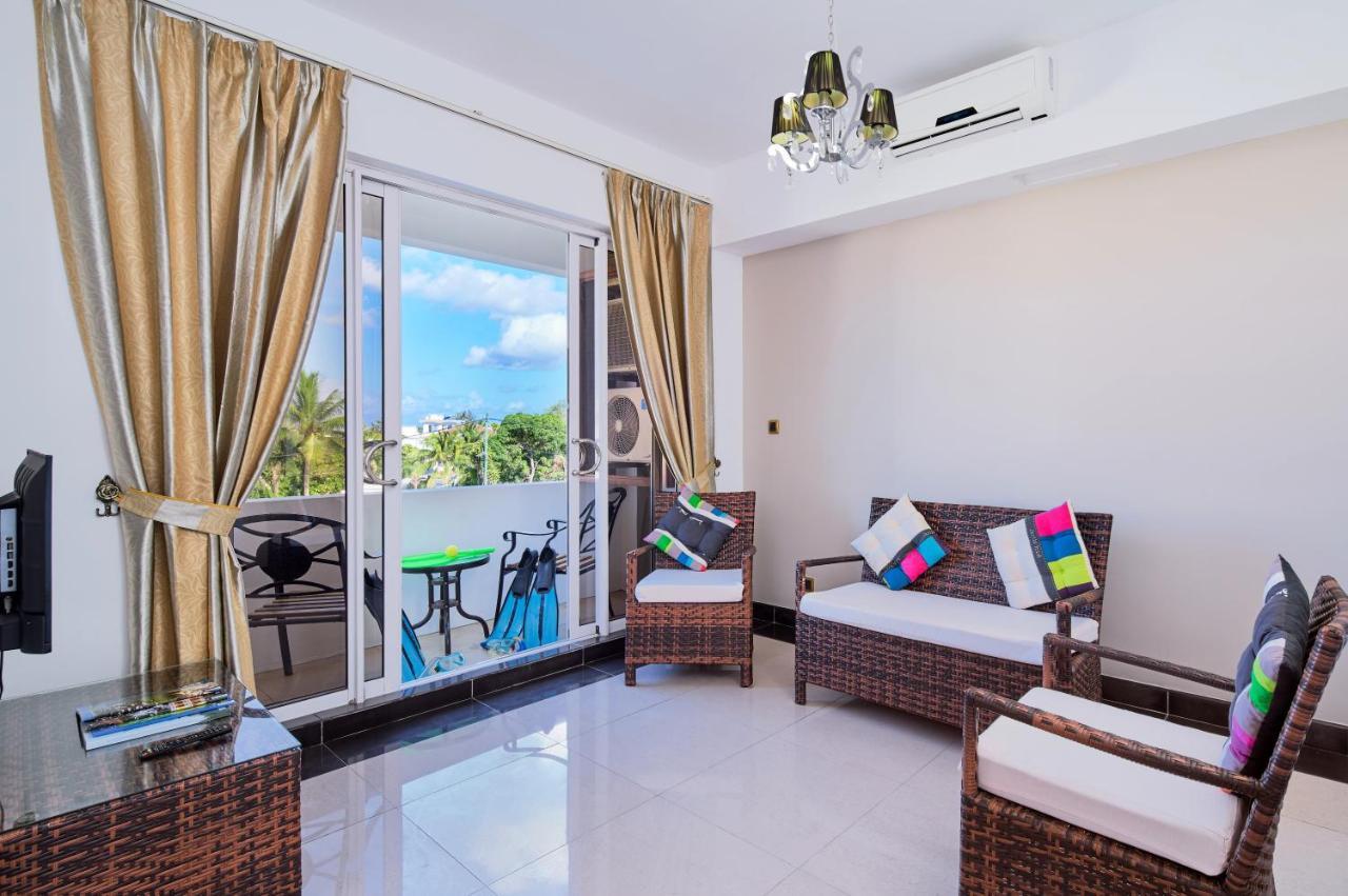 Bur Nas Beach Luxury Suite Pereybere Beach Kültér fotó